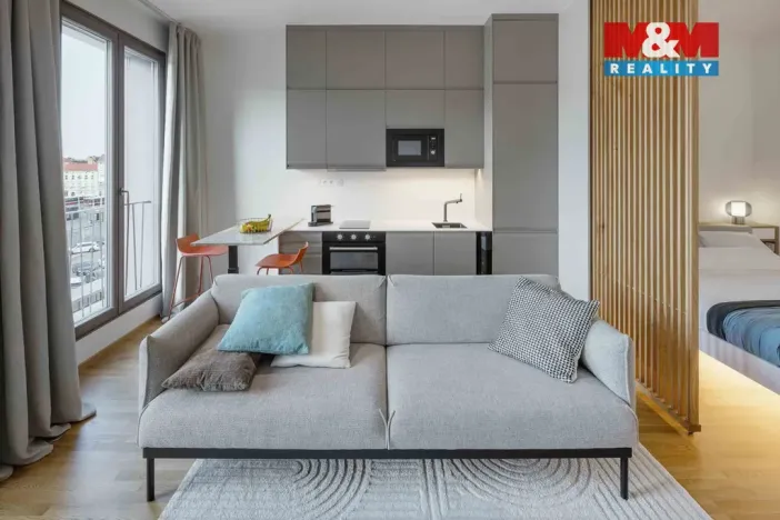 Pronájem bytu 1+kk, Praha - Smíchov, Toyen, 38 m2