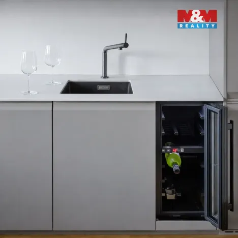 Pronájem bytu 1+kk, Praha - Smíchov, Toyen, 38 m2