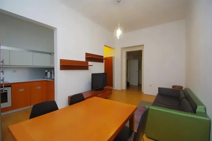 Pronájem bytu 2+kk, Praha - Vinohrady, Korunní, 60 m2