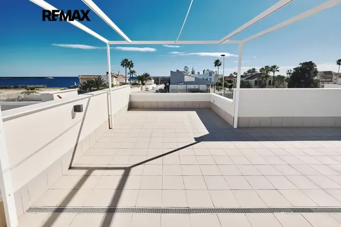 Prodej bytu 3+kk, Torrevieja, Španělsko, Calle Celindo, 102 m2