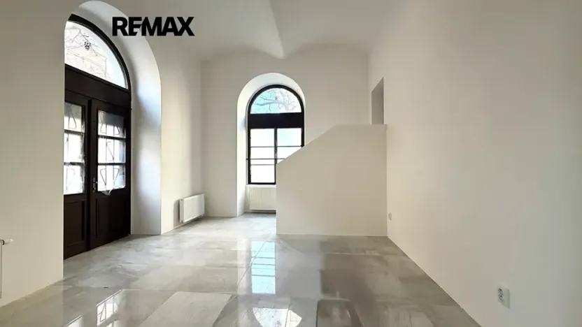 Pronájem obchodního prostoru, Praha - Vinohrady, Budečská, 78 m2