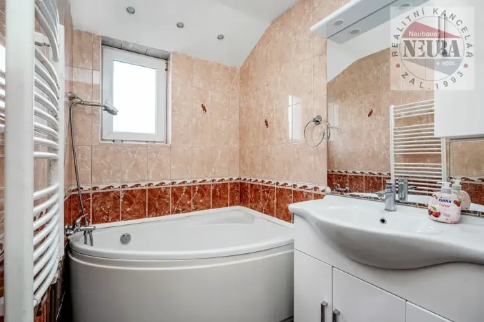 Prodej rodinného domu, Praha - Kbely, Benecká, 180 m2