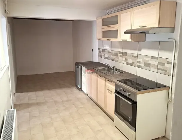 Pronájem bytu 2+1, Rožnov pod Radhoštěm, Pod Chlacholovem, 85 m2