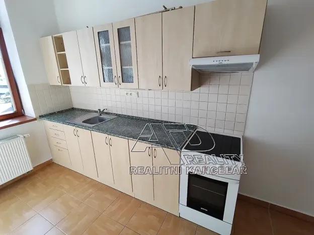 Pronájem bytu 2+1, České Budějovice, Pražská tř., 72 m2