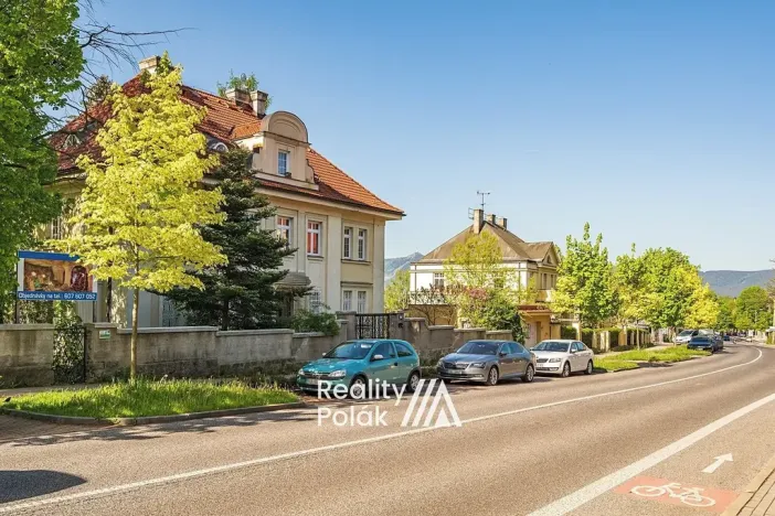 Pronájem bytu 1+1, Liberec, Husova, 45 m2