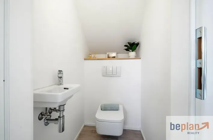 Prodej rodinného domu, Kamenice, Lomená, 161 m2