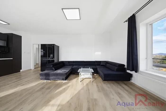 Pronájem bytu 3+kk, Karlovy Vary, Dubová, 83 m2