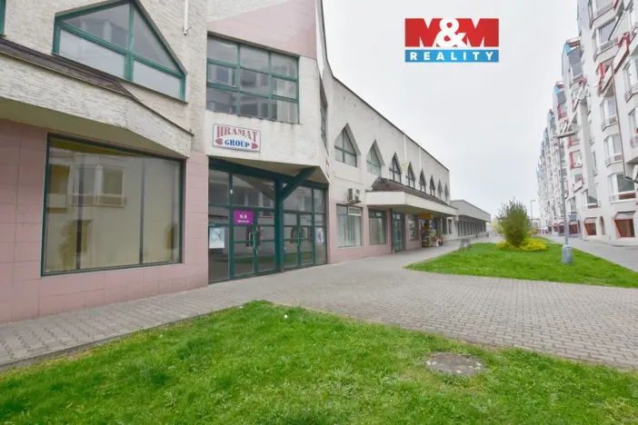 Pronájem obchodního prostoru, Pardubice, Dašická, 155 m2