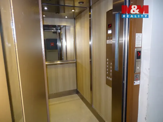 Pronájem bytu 2+1, Kladno - Kročehlavy, Francouzská, 47 m2