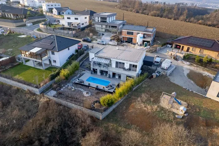 Prodej vily, Králův Dvůr, Na Vinohradech, 140 m2