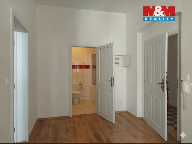 Pronájem bytu 2+kk, Kolín - Kolín I, Husova, 35 m2