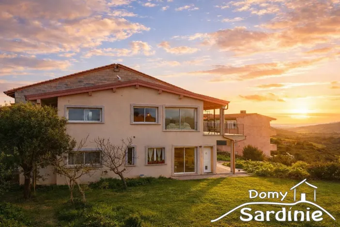 Prodej domu, Trinitá D'Agultu, Sardinie, Itálie, 200 m2