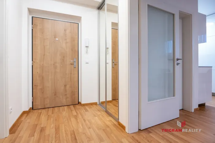 Pronájem bytu 2+kk, Hradec Králové - Nový Hradec Králové, Antonína Petrofa, 50 m2