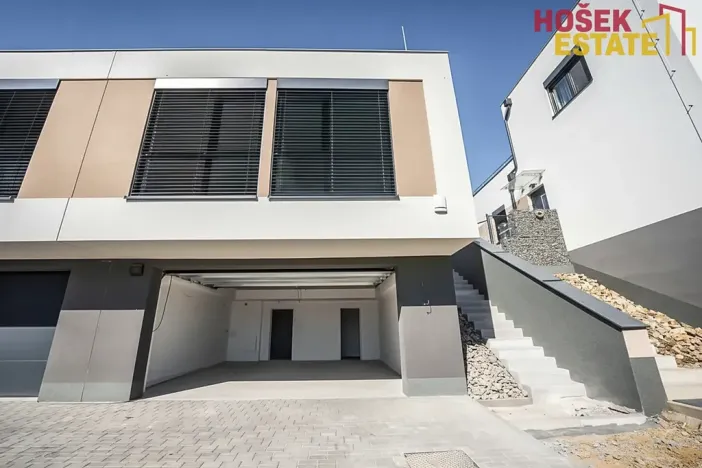 Prodej rodinného domu, Holubice, 197 m2