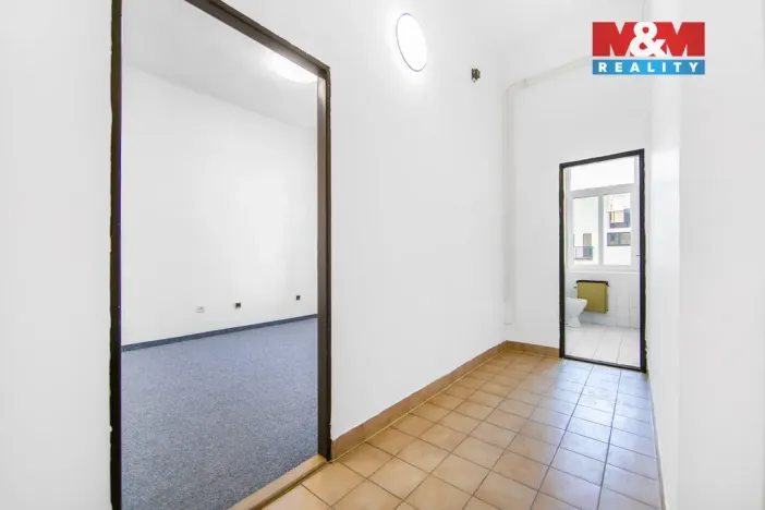 Pronájem kanceláře, Plzeň - Severní Předměstí, Karlovarská, 51 m2