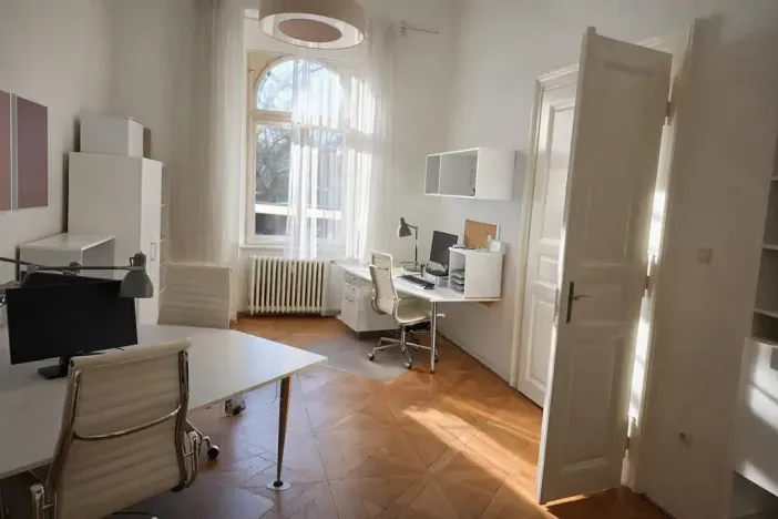 Pronájem kanceláře, Praha - Nové Město, Bolzanova, 22 m2