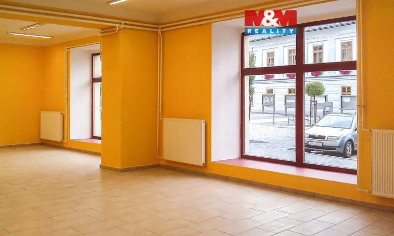 Pronájem obchodního prostoru, Jeseník, Masarykovo nám., 335 m2