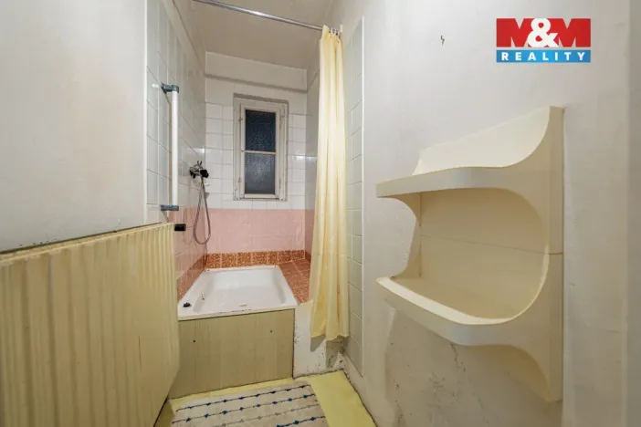 Prodej rodinného domu, Karlovy Vary - Drahovice, V. Huga, 214 m2