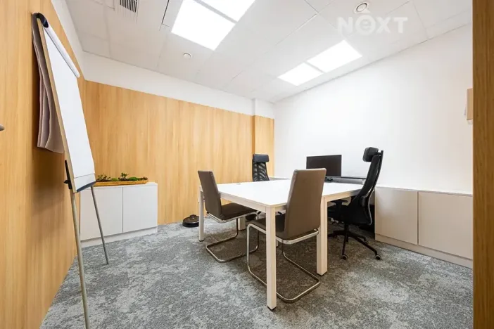 Prodej kanceláře, Pardubice, Na Spravedlnosti, 200 m2