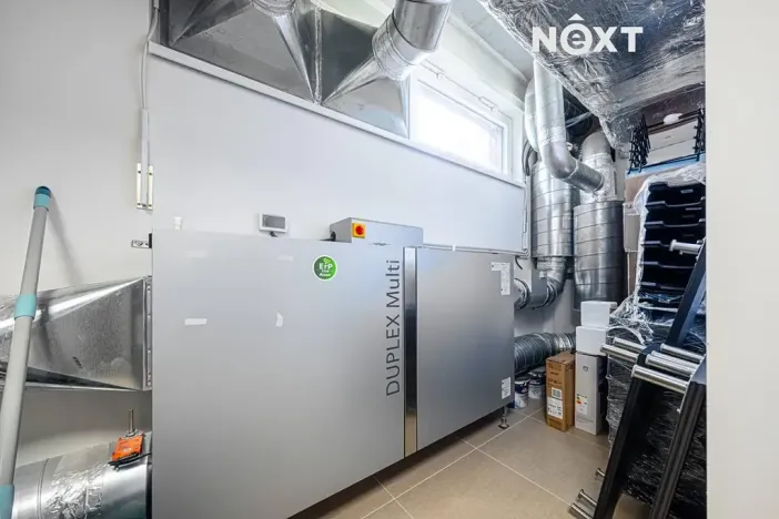 Prodej kanceláře, Pardubice, Na Spravedlnosti, 200 m2