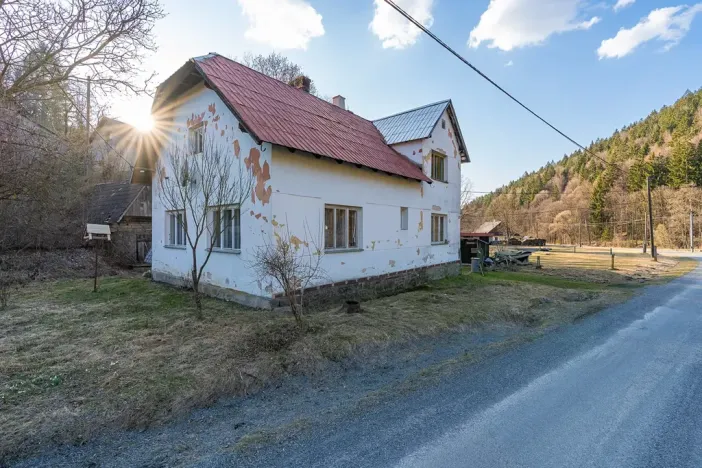 Prodej rodinného domu, Karolinka, 151 m2