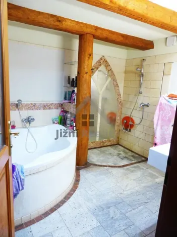 Prodej rodinného domu, Vyšší Brod, 500 m2