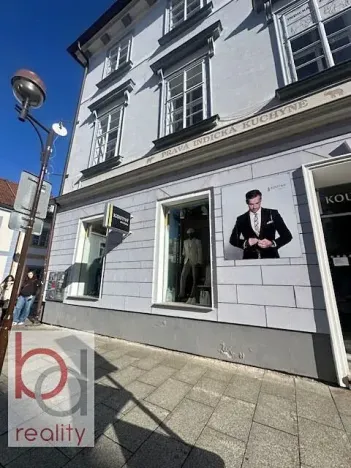 Pronájem obchodního prostoru, České Budějovice, Piaristická, 65 m2