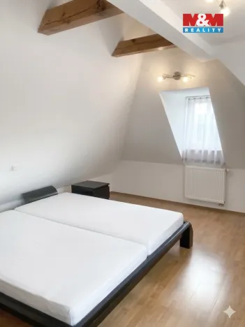 Pronájem bytu 2+1, Mladá Boleslav - Mladá Boleslav I, Staroměstské náměstí, 90 m2