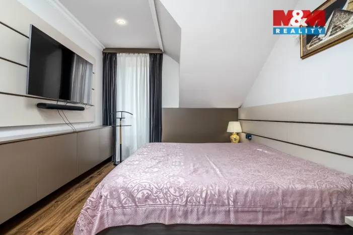 Prodej rodinného domu, Veltrusy, Lomená, 118 m2