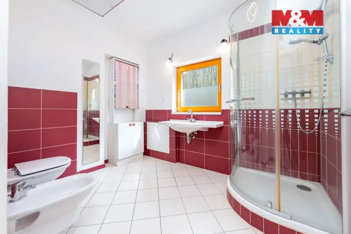 Prodej rodinného domu, Praha - Dejvice, V Šáreckém údolí, 230 m2