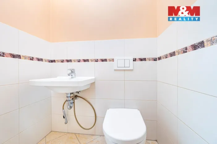 Prodej rodinného domu, Praha - Dejvice, V Šáreckém údolí, 230 m2