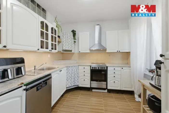 Prodej rodinného domu, Kněževes, Libušina, 100 m2