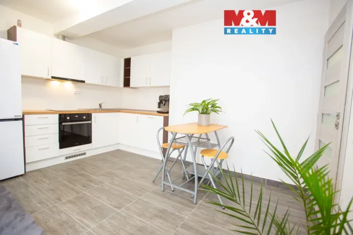 Prodej bytu 2+kk, Dešná, 52 m2