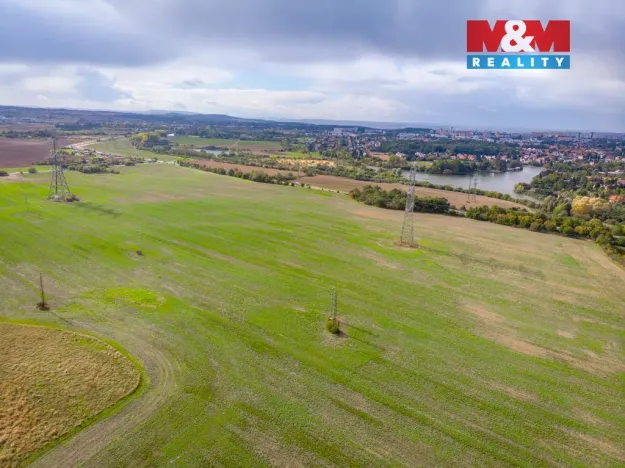 Prodej pole, Praha - Šeberov, 2421 m2