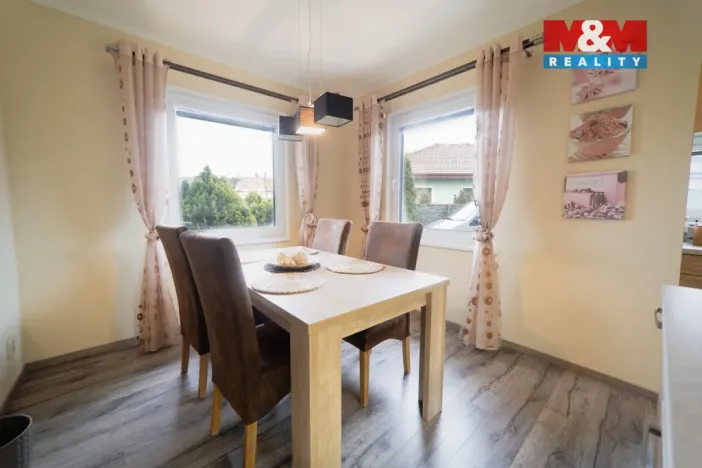 Prodej rodinného domu, Břeclav, Kobzíkova, 144 m2