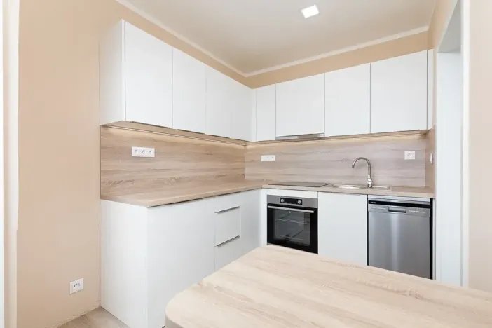 Prodej bytu 2+1, Opava, Černá, 43 m2