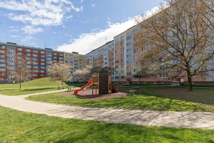 Prodej bytu 2+1, Opava, Černá, 43 m2