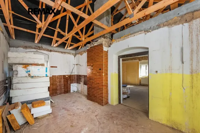 Prodej rodinného domu, Černuc, 330 m2