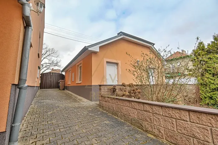 Prodej rodinného domu, Hřebeč, nám. Draha, 150 m2