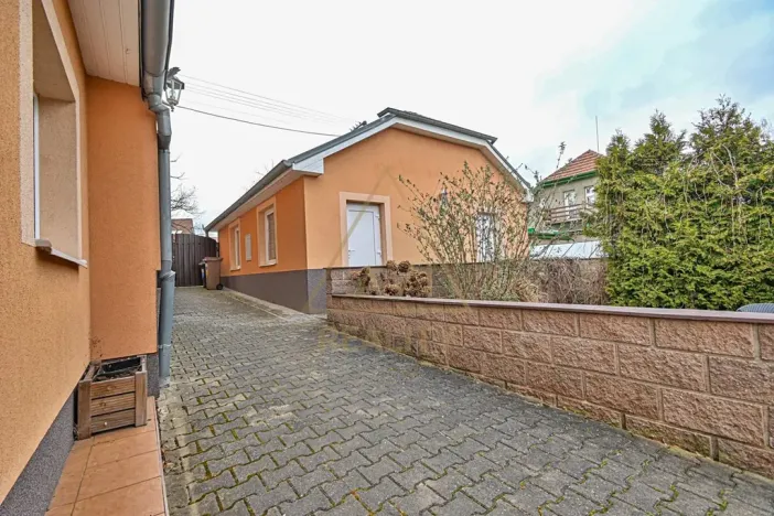 Prodej rodinného domu, Hřebeč, nám. Draha, 150 m2