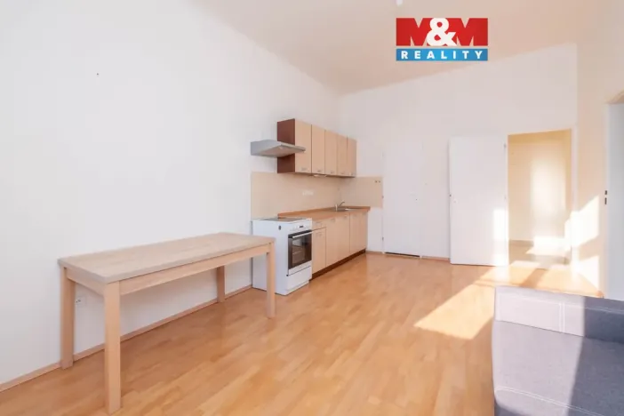 Pronájem bytu 2+kk, Praha - Holešovice, Janovského, 36 m2