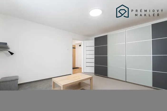 Pronájem bytu 1+1, Meziboří, Okružní, 30 m2