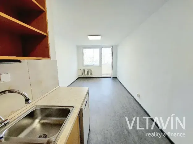 Pronájem bytu 2+kk, Praha - Kobylisy, Mirovická, 40 m2