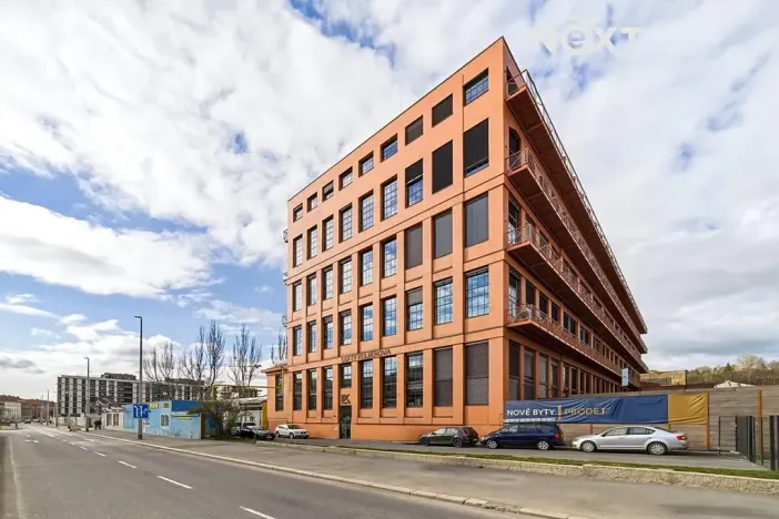 Pronájem bytu 1+kk, Praha - Vysočany, Kolbenova, 33 m2