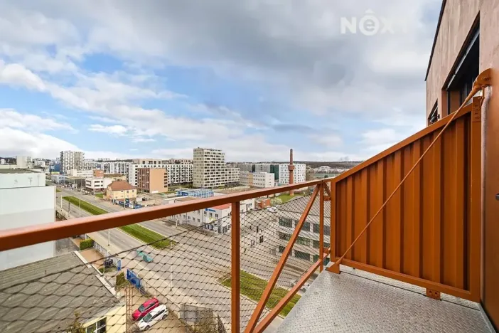 Pronájem bytu 1+kk, Praha - Vysočany, Kolbenova, 33 m2