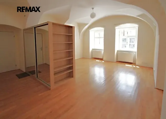 Pronájem bytu 1+1, Kolín, Karlovo náměstí, 44 m2