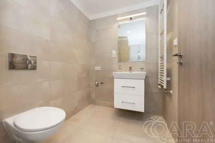 Pronájem bytu 1+kk, Praha - Hloubětín, Poděbradská, 32 m2