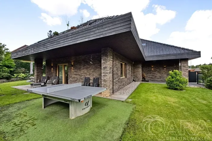 Prodej rodinného domu, Babice, Lomená, 293 m2