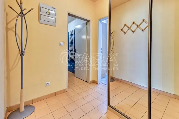 Pronájem bytu 1+kk, Praha - Uhříněves, Karla Zicha, 33 m2