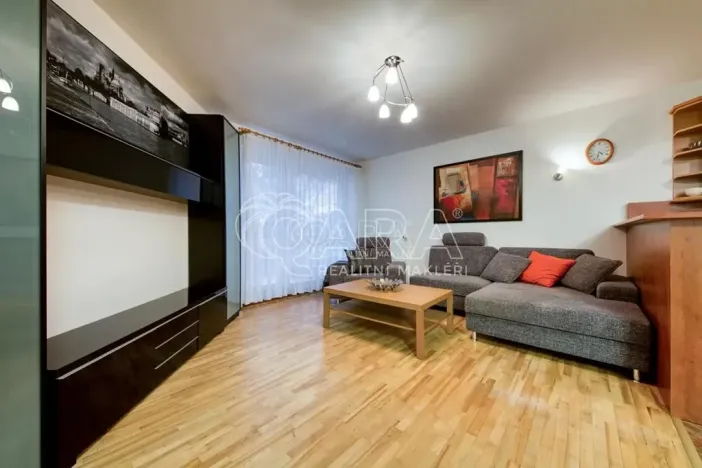 Pronájem bytu 2+kk, Dolní Břežany, 81 m2